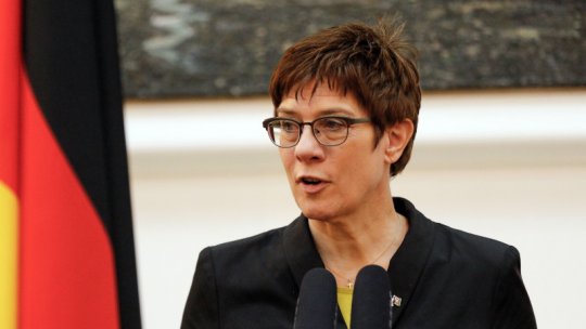 Avertisment al ministrului german al apărării