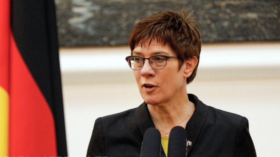Avertisment al ministrului german al apărării