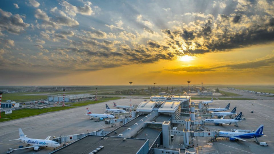 Incendiu la un fast-food din aeroportul internaţional Otopeni