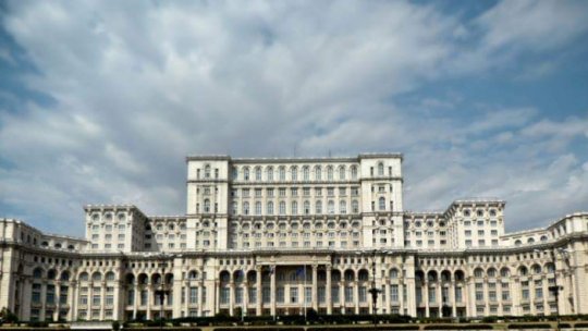 Parlamentul României se întrunește online de la ora 12