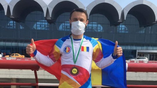 A câștigat maratonul, dar a intrat la izolare