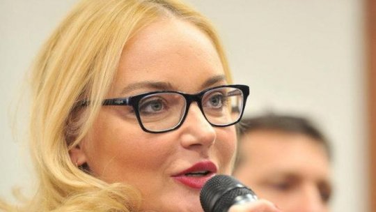 Oameni care mişcă România. Invitată: Corina Vințan