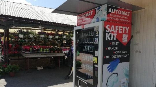 Sibiu: primul automat stradal cu măști, mănuși și dezinfectanți