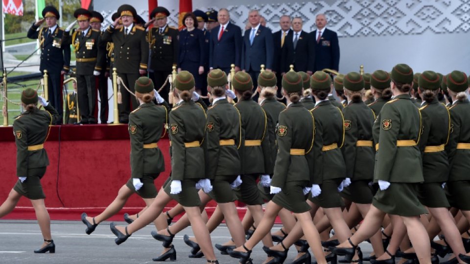 Mii de oameni au participat la parada de Ziua Victoriei în Minsk (Foto)