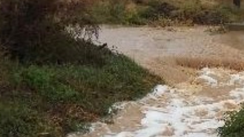 Cel puțin 200 de case din orașul Borșa, Județul Maramureș, au rămas izolate