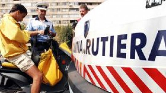 Opt reținuți într-un dosar privind obţinerea ilegală de permise auto