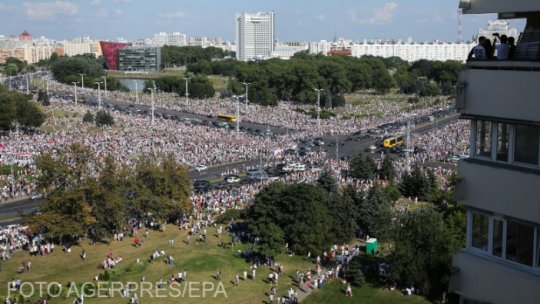 Macron cere UE să rămână mobilizată în sprijnul opoziției din Belarus