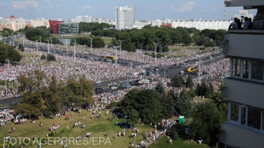 La Minsk, sute de protestatari au ieşit din nou în stradă 