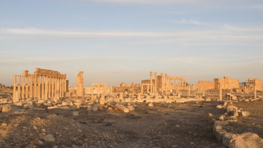 Fotografii alb-negru ale oraşului antic Palmyra din centrul Siriei