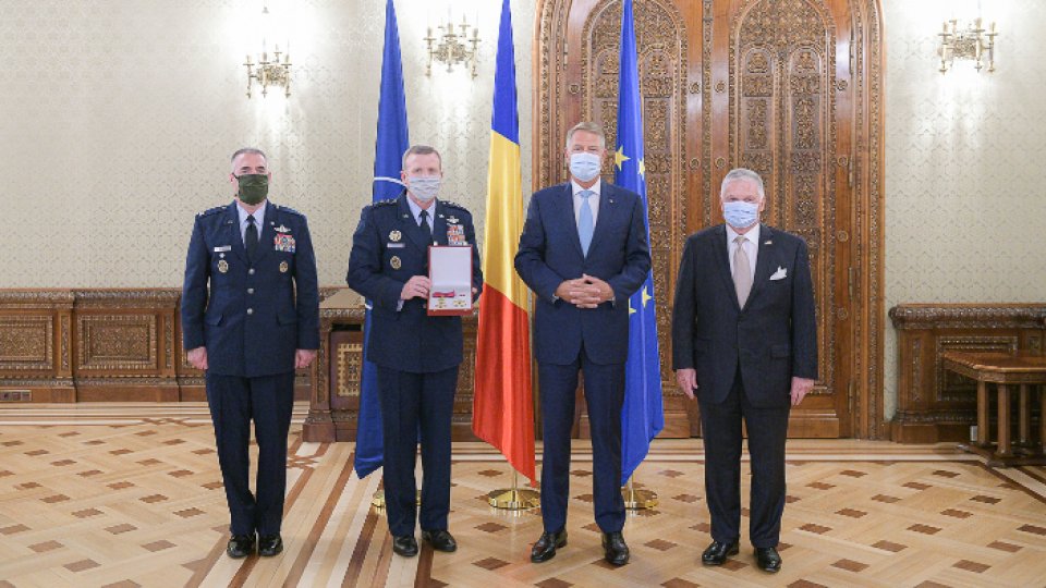 Iohannis, meeting with the Supreme Allied Commander Europe, T. Wolters