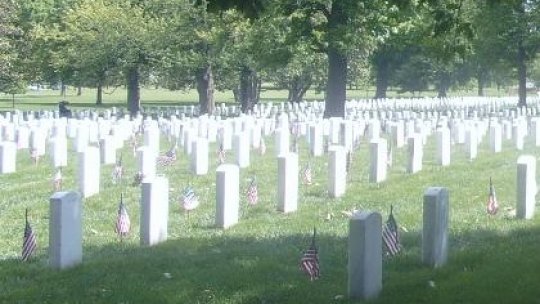 SUA:Jeo Biden a depus o coroană de flori la Mormântul Soldatului Necunoscut