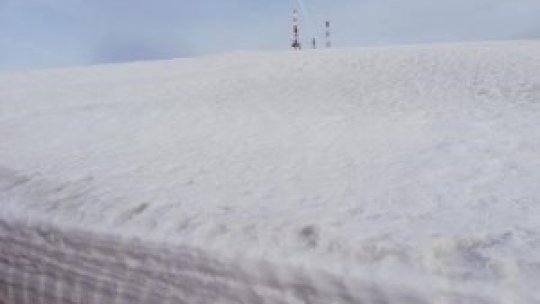 Risc mare de producere de avalanşe în Munţii Făgăraş