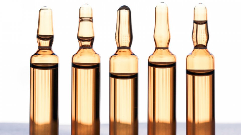 AEM recomandă autorizarea vaccinului Moderna