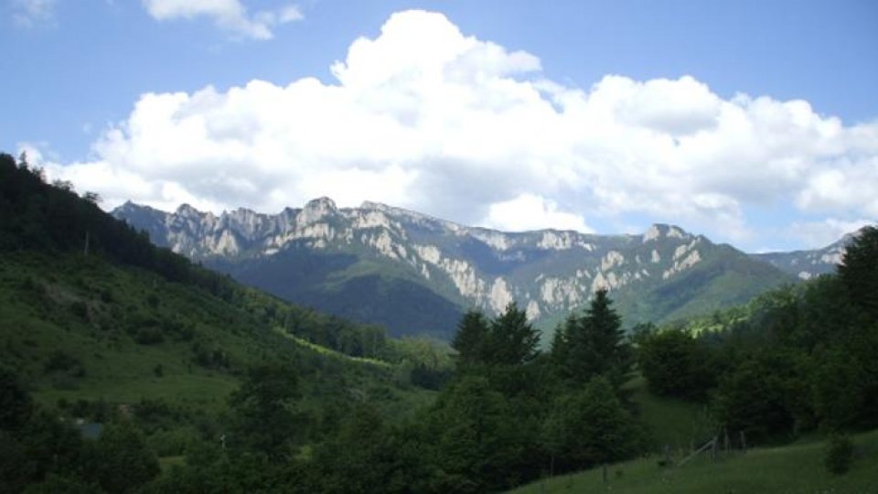 Risc crescut de avalanşe în Munţii Bucegi, Baiului şi Ciucaş