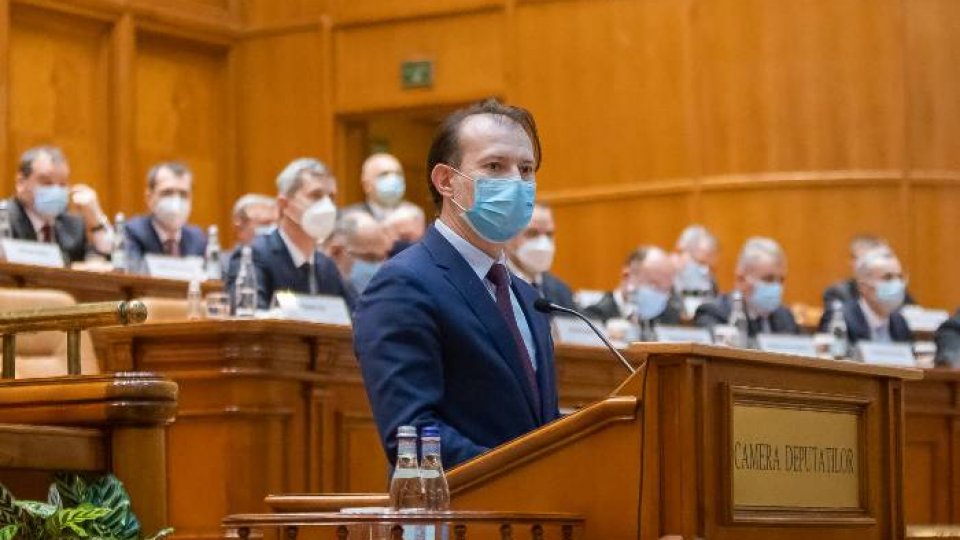 Premierul interimar Florin Cîţu este invitat luni în parlament 