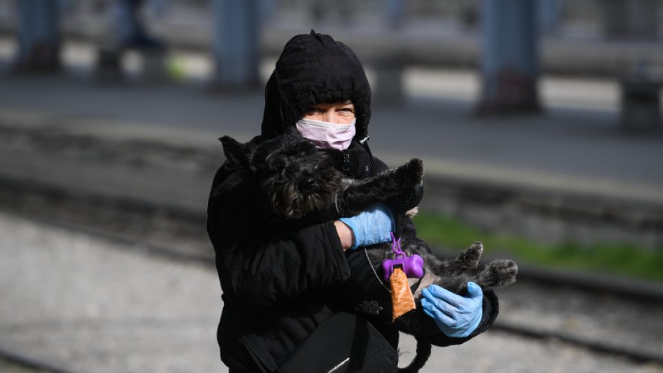 Starting Monday, the protective mask becomes mandatory again