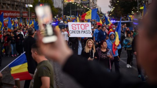 Proteste sâmbătă în Bucureşti, împotriva vaccinării şi a certificatului