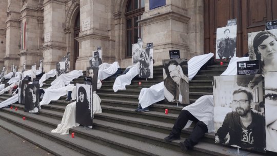 Protest impresionant pe treptele Curții de Apel din Bucureşti #Colectiv