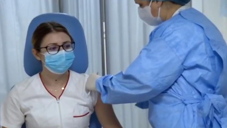 Aproape o jumătate de milion de persoane au fost deja vaccinate în România