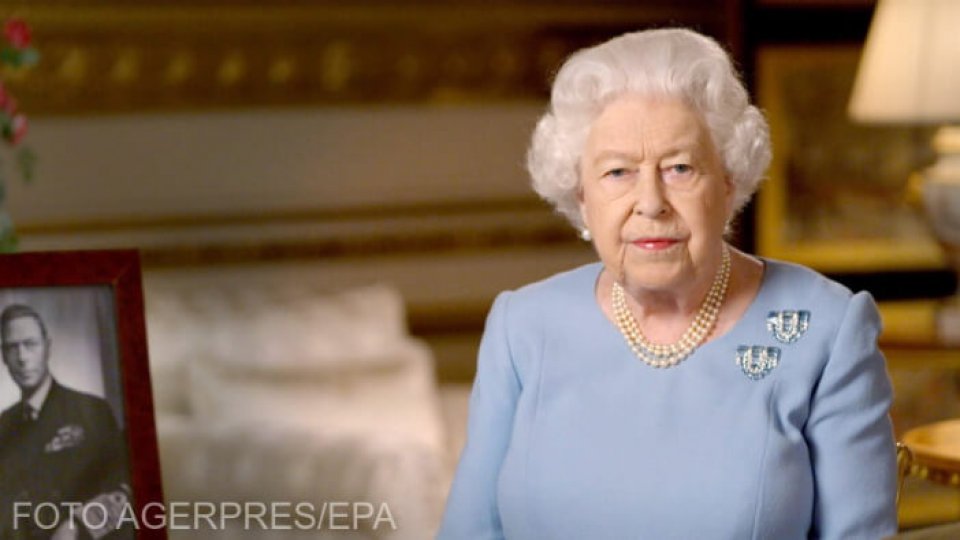 Regina Elisabeta a II-a îi îndeamnă pe britanici să se vaccineze