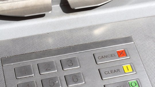 Un bărbat a găsit 5.000 de euro la un bancomat din Iași