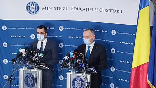 LIVE VIDEO: Conferință de presă a miniștrilor Educatiei si Sanatatii