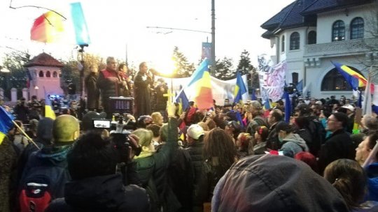 Proteste în Bucureşti faţă de restricţiile impuse de pandemie