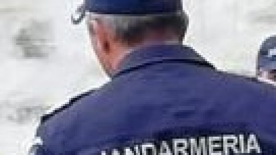 Jandarm argeşean reţinut 24h în cazul bărbatului mort pe terasa din Pitești