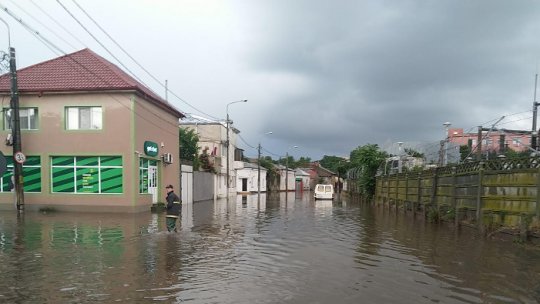 Cod portocaliu de ploi abundente