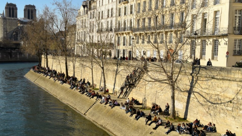 Franţa va demara vaccinarea adolescenţilor între 12 şi 18 ani
