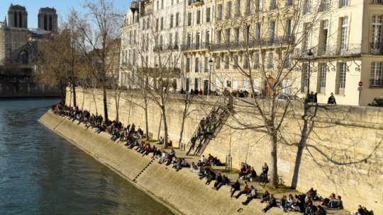 Cetățenii UE vaccinați vor putea intra în Franța fără test PCR