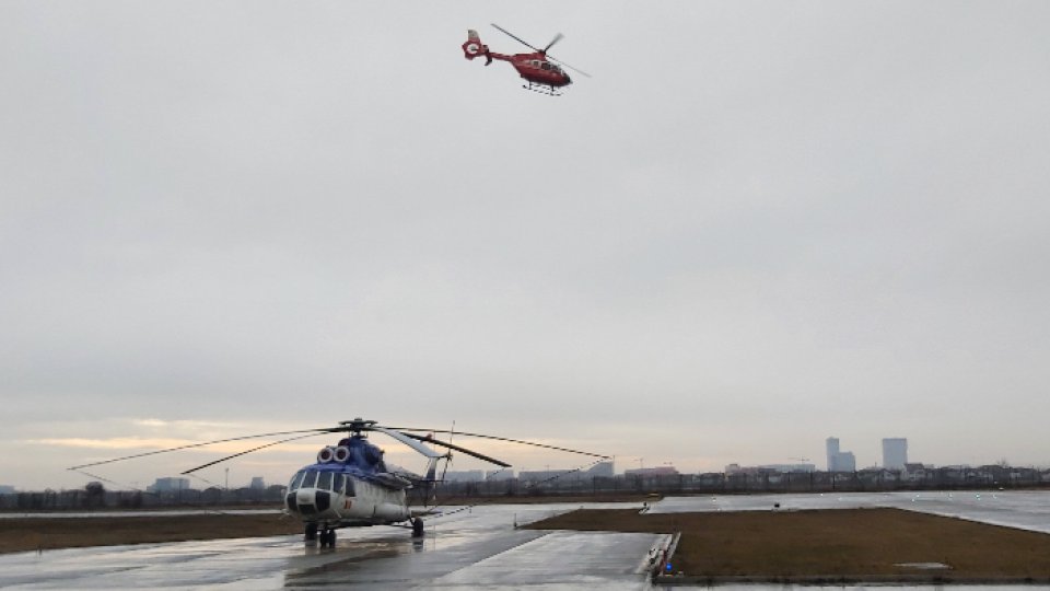 3 elicoptere SMURD au ajuns la Inspectoratul General de Aviație al MAI