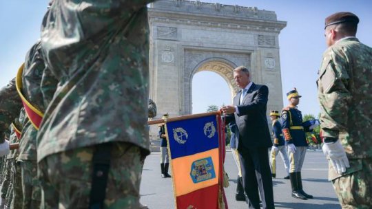 "Dragi militari, aţi scris istorie, sunteţi eroii generaţiilor noastre"