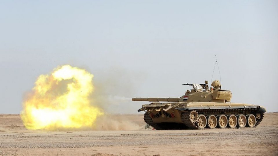 Rusia mobilizează tancuri şi avioane de luptă la granița Afganistanului