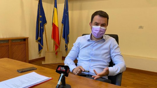 Ministrul Drulă, scuze față de pasagerii blocați mai multe ore în tren