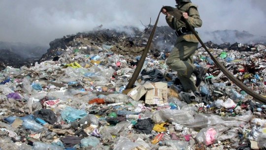 Protest spontan al angajaţilor de la salubitate, la Tg. Mureş