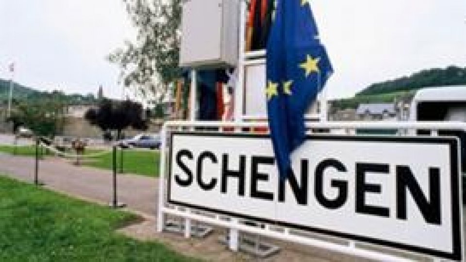 Parlamentul European va solicita primirea Bulgariei şi României în Schengen
