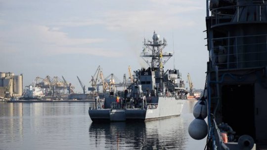 Dragorul "Locotenent Lupu Dinescu", integrat într-o grupare navală NATO