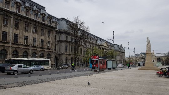 Universităţile încep să-şi prezinte oferta educaţională pentru acest an