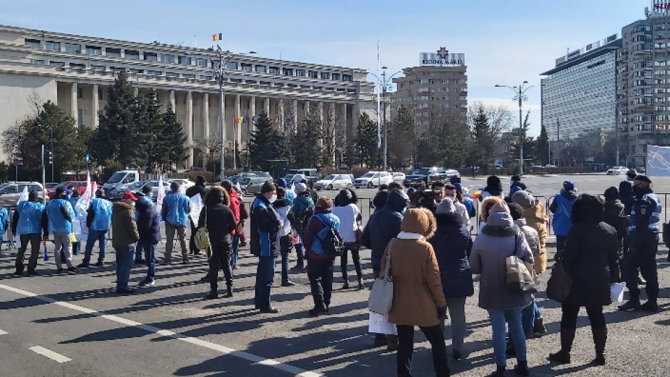 Proteste ale agricultorilor în Piaţa Victoriei