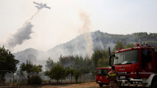 Intervenţii ale pompierilor români la incendiile din Grecia