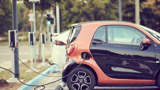 Prețul mașinilor electrice a crescut în Europa și SUA. În China a scăzut