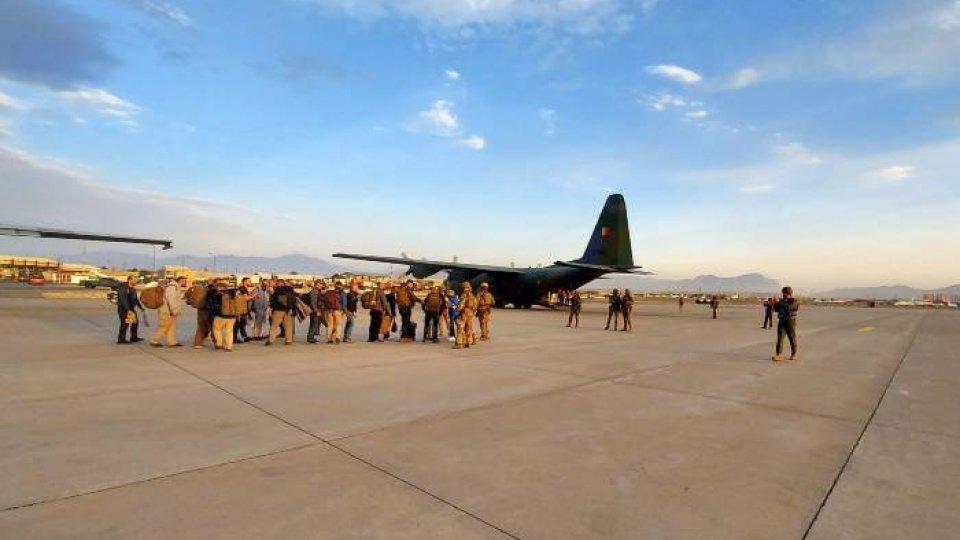 MAE: Încă un român a fost evacuat din Kabul