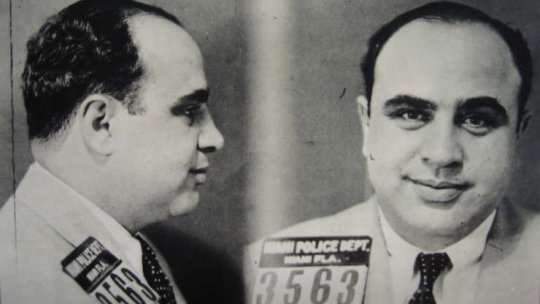  Pistolul preferat al gangsterului Al Capone, scos la licitaţie