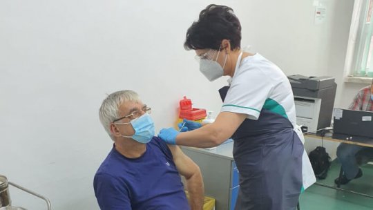 Interesul românilor pentru vaccinare, „în continuare scăzut”