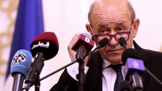 Franţa acuză Australia de trădare