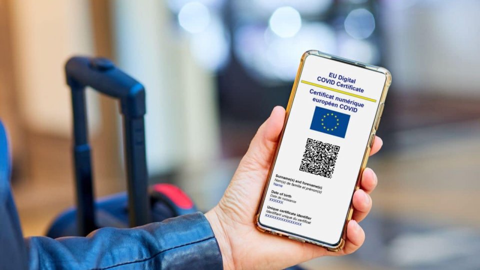 Certificatul verde COVID ar putea deveni obligatoriu ptr personalul medical