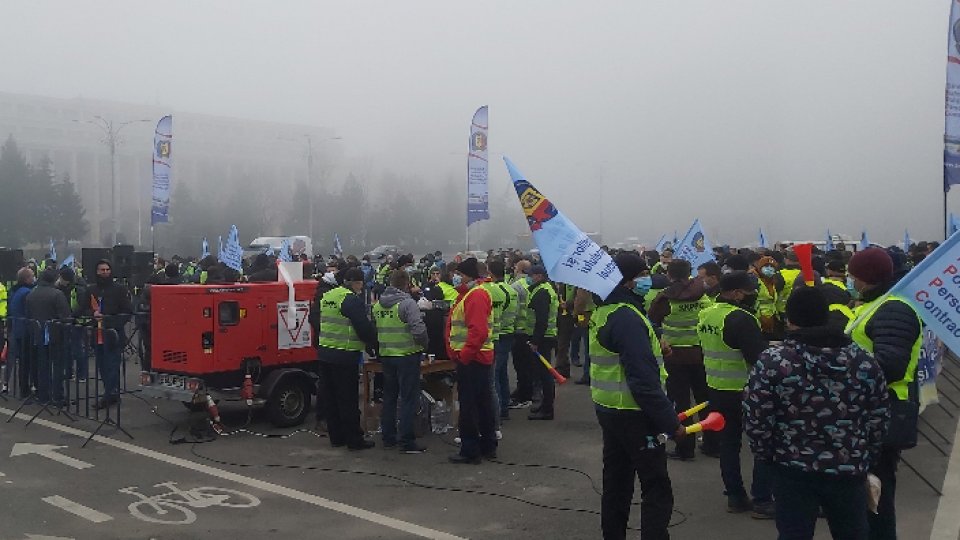 Miting de protest al sindicatelor din industria aluminiului