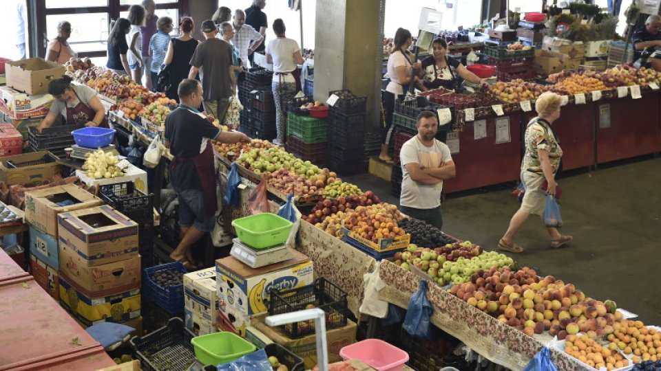 România, pe ultimul loc în UE la consumul de fructe şi legume