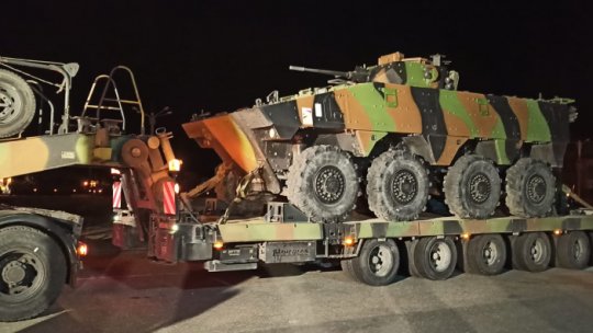 Un convoi cu transportoare blindate franceze a intrat în România